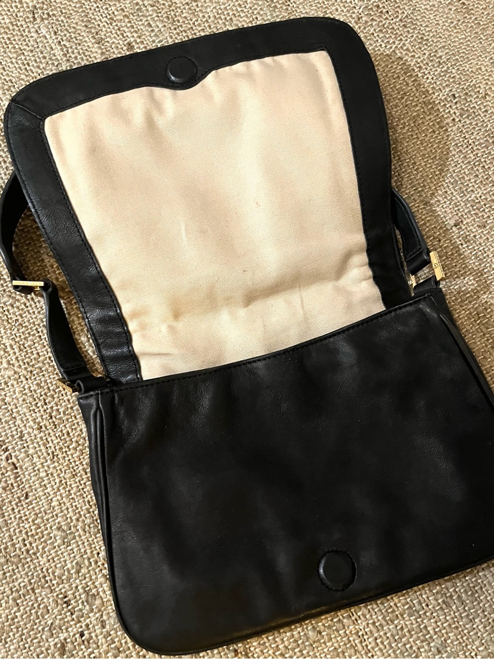 Tory Burch Chain Wrapped Shoulder Bag - Picture 5 of 7
